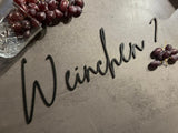 Hausbar Deko: Holzschriftzug Weinchen für die eigene Bar