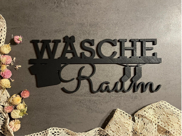 Holzschriftzug Wäscheraum aus Holz von Freude aus Holz