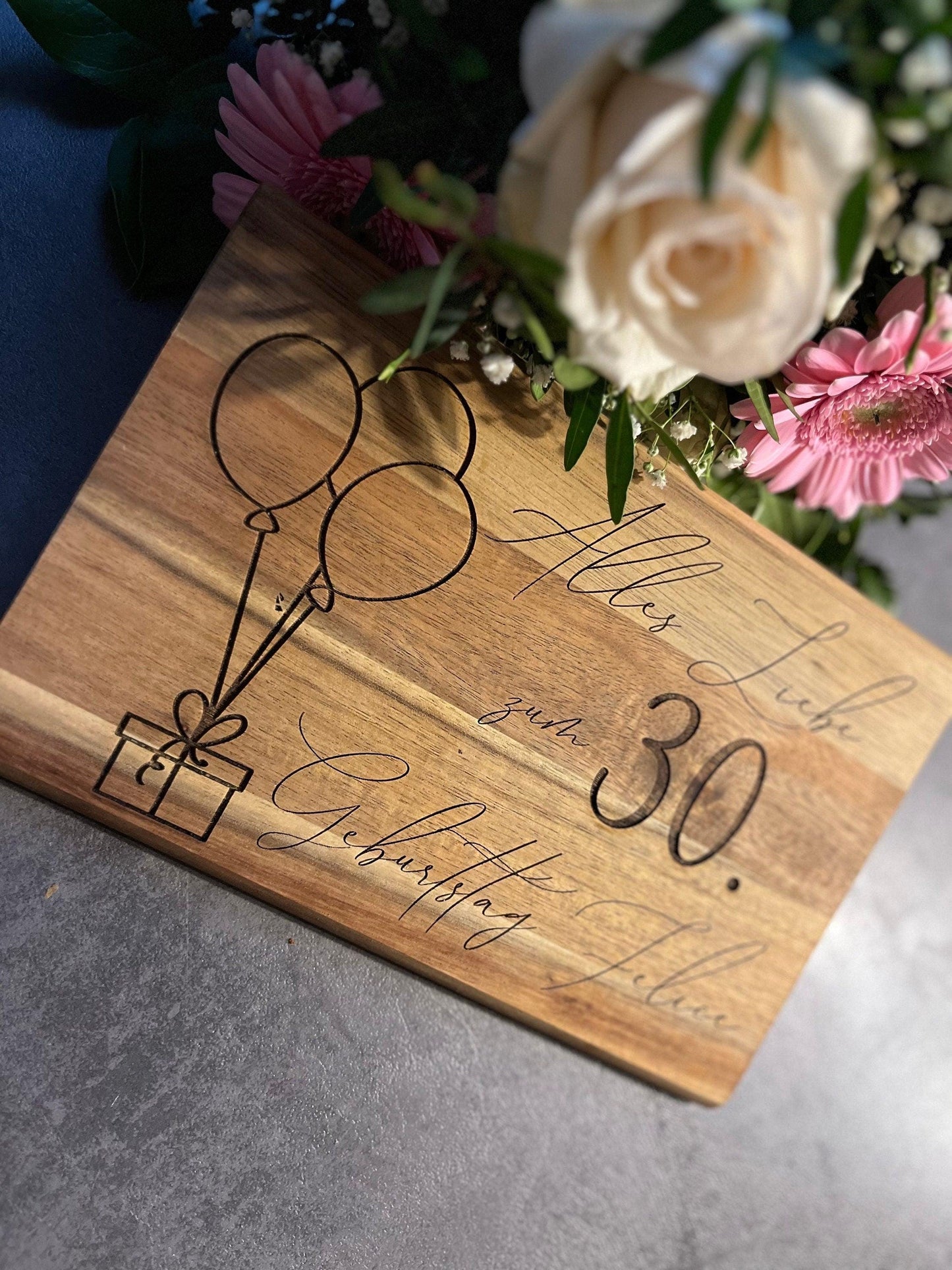 Personalisiertes Geburtstagsbrettchen - Frühstücksbrettchen