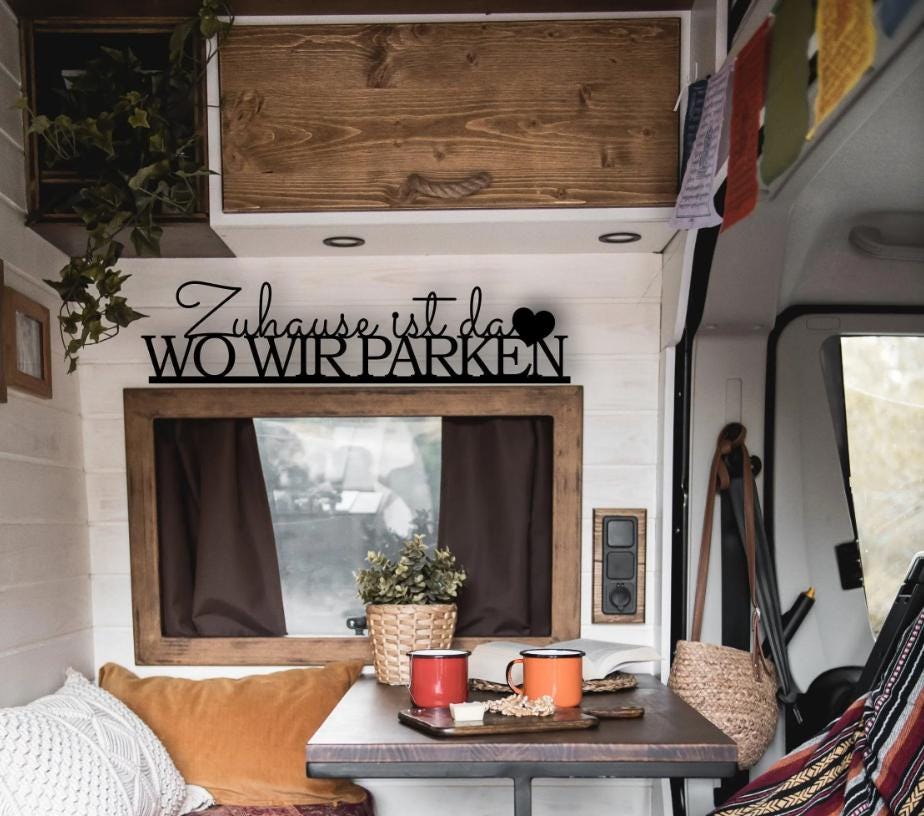 Zuhause ist da wo wir parken - Holzschriftzug